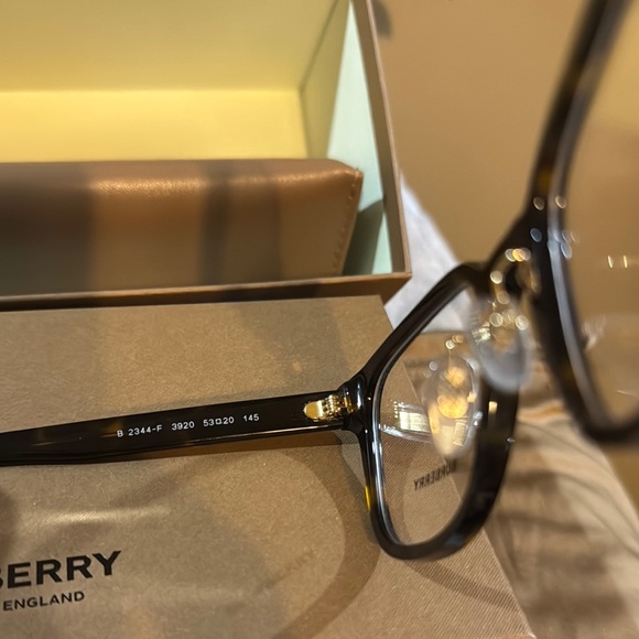 NWT Burberry Brown Eyeglasses With Box/Dust-cloth/Booklet/Case & Dustbag - Picture 6 of 10